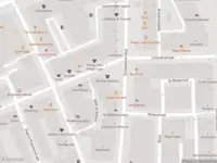 Ambulance met grote spoed naar de Schiedamse Vest in Rotterdam