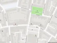 Brandweer met gepaste spoed naar de Sjef van Schaijkstraat in Helmond vanwege een buitenbrand