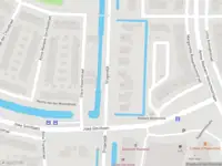 Ambulance met grote spoed naar de Drogendijk in Spijkenisse