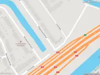 Ambulance met grote spoed naar de Hoogenwaardstraat in Rotterdam