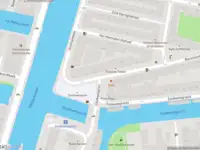 Brandweer met grote spoed naar de Zoutkeetsplein in Amsterdam vanwege afhijsen patient