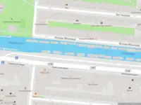 Ambulance met grote spoed naar de Vijzelgracht in Amsterdam