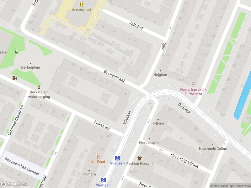 Ambulance met grote spoed naar de Berkelstraat in Rotterdam