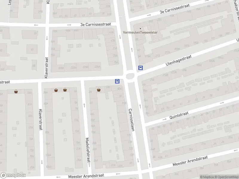 Ambulance met grote spoed naar de Carnisselaan in Rotterdam