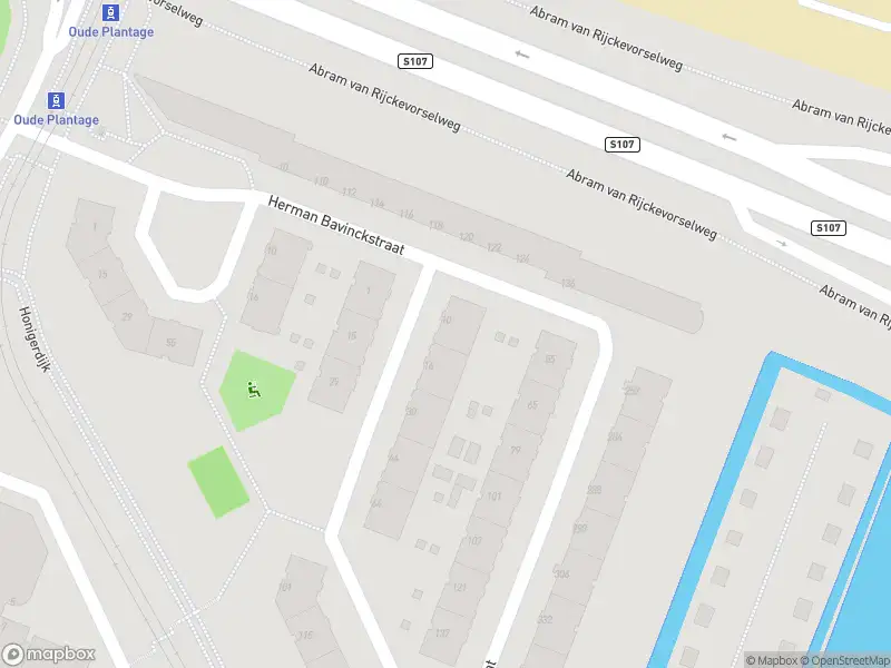 Ambulance met grote spoed naar de Herman Bavinckstraat in Rotterdam