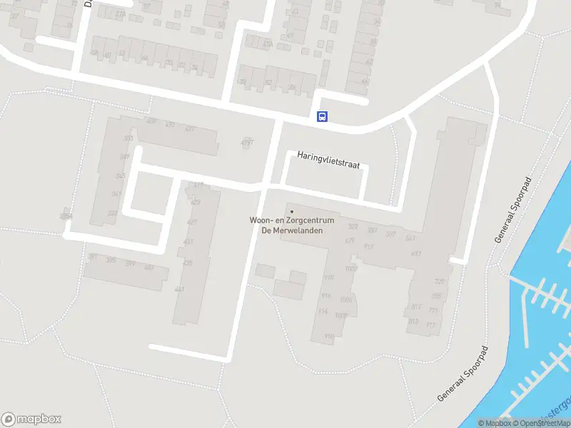 Ambulance met grote spoed naar de Haringvlietstraat in Dordrecht