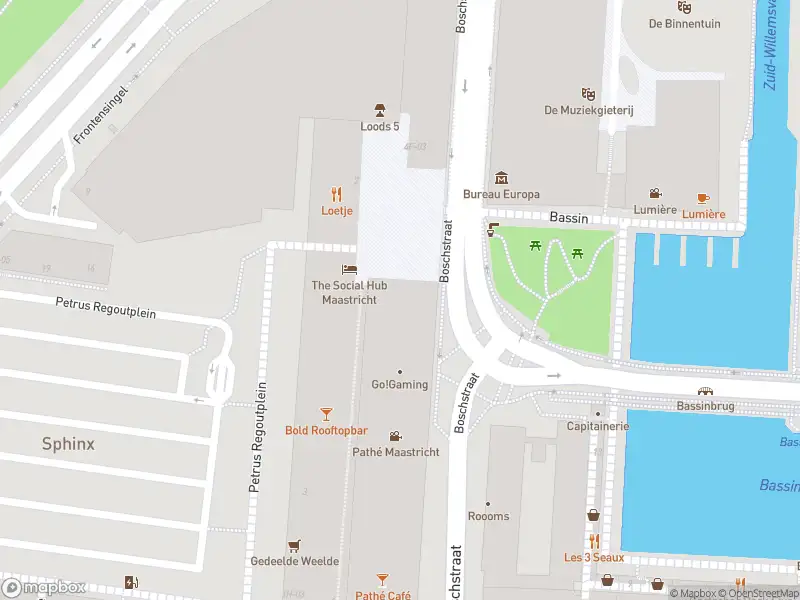 Politie naar de Sphinxcour in Maastricht vanwege aanrijding met letsel