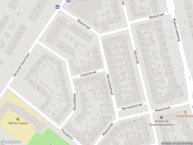 Ambulance met grote spoed naar de IJsselstraat in Haarlem