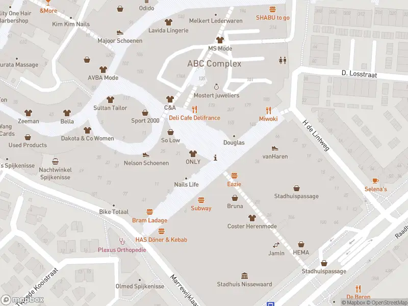 Ambulance met grote spoed naar de Uitstraat in Spijkenisse