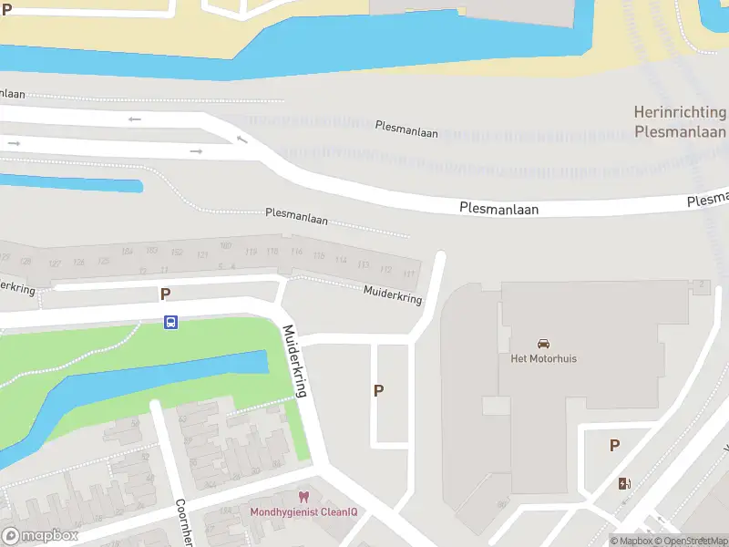 Ambulance met grote spoed naar de Muiderkring in Leiden