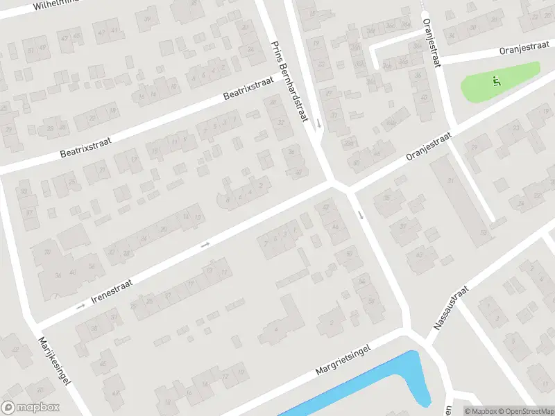 Ambulance met gepaste spoed naar de Irenestraat in Barendrecht