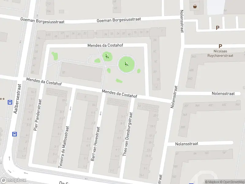 Brandweer met gepaste spoed naar de Mendes da Costahof in Amsterdam