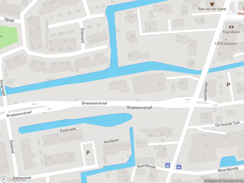 Politie met grote spoed naar de Braassemdreef in Roelofarendsveen vanwege ongeval met letsel