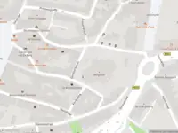 Politie naar de Bergkerkplein in Deventer vanwege aanrijding met letsel