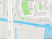 Ambulance met gepaste spoed naar de Driemasterwal in Leiden