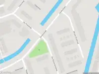 Ambulance met grote spoed naar de Van Bijnkershoekweg in Rotterdam