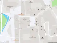 Politie met grote spoed naar de Mondriaanplein in Emmen vanwege overval