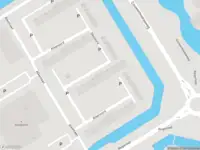 Ambulance met grote spoed naar de Alkenoord in Capelle aan den IJssel