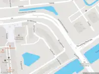 Ambulance met gepaste spoed naar de Bruggehoofd in Hellevoetsluis