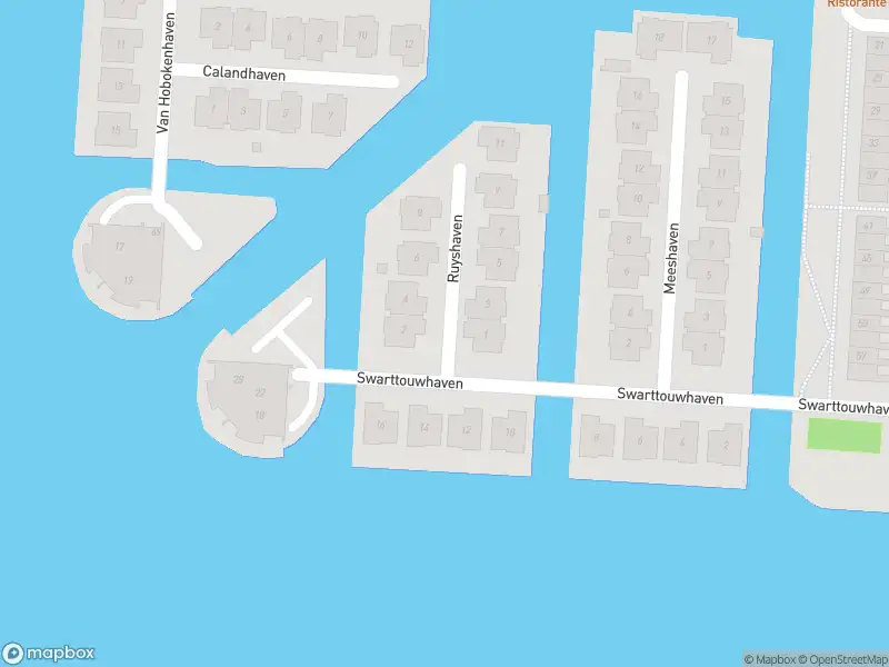 Ambulance met grote spoed naar de Ruyshaven in Barendrecht