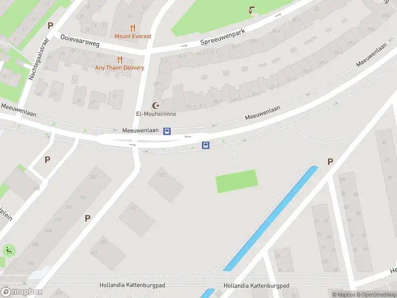 Ambulance met grote spoed naar de Buitendraaierij in Amsterdam