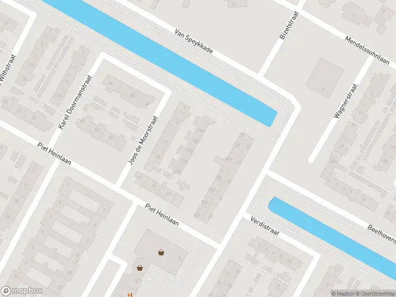 Ambulance met gepaste spoed naar de Offenbachstraat in Castricum