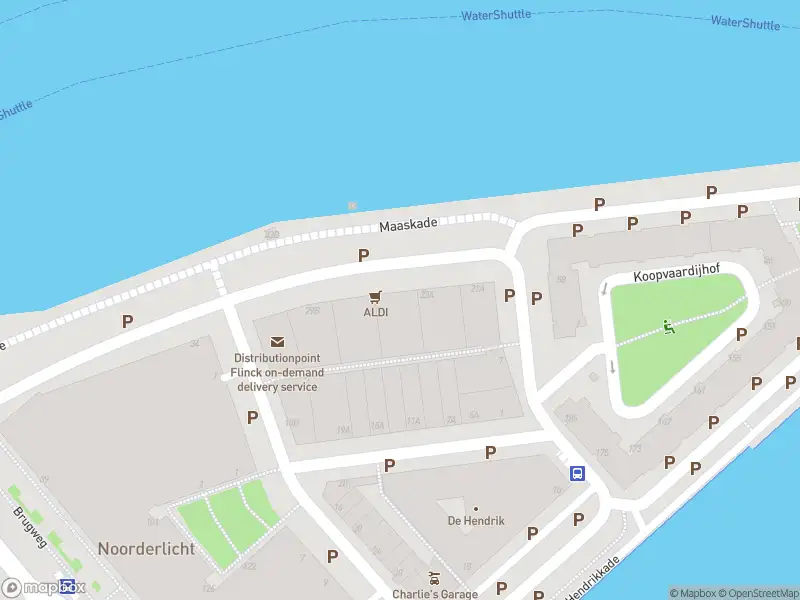 Ambulance met gepaste spoed naar de Maaskade in Rotterdam