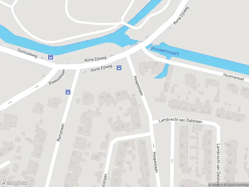 Ambulance met gepaste spoed naar de Elswoutslaan in Haarlem