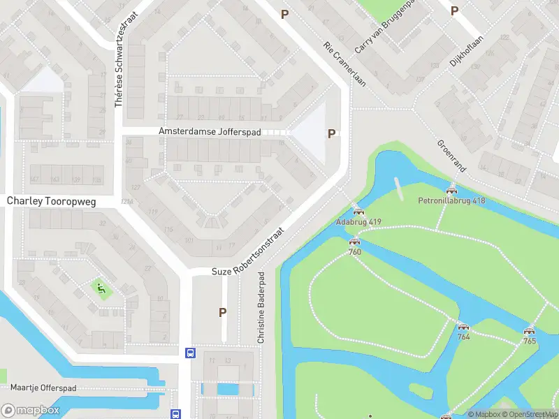 Ambulance met gepaste spoed naar de Suze Robertsonstraat in Leiden