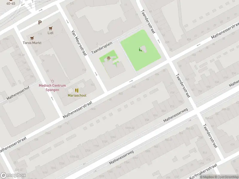 Ambulance met gepaste spoed naar de Mathenesserstraat in Rotterdam