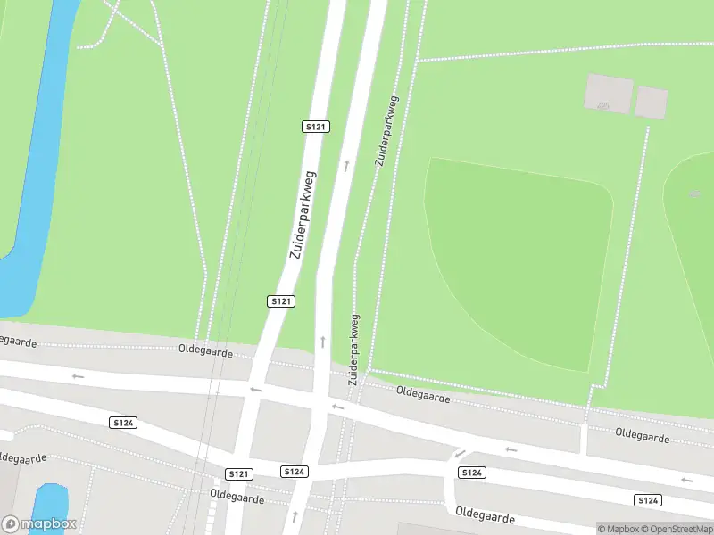 Ambulance met grote spoed naar de Oldegaarde in Rotterdam