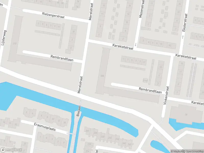 Ambulance met grote spoed naar de Rembrandtlaan in Sliedrecht