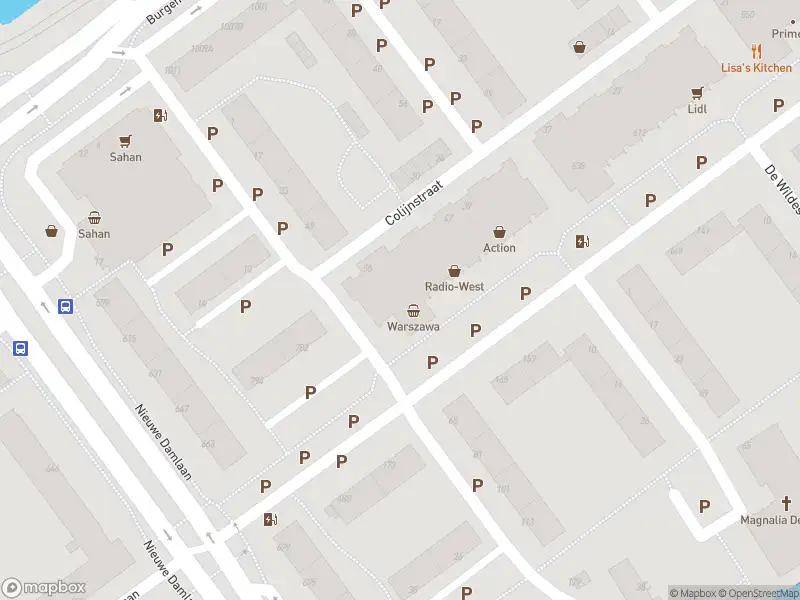 Ambulance met grote spoed naar de Monseigneur Nolenslaan in Schiedam