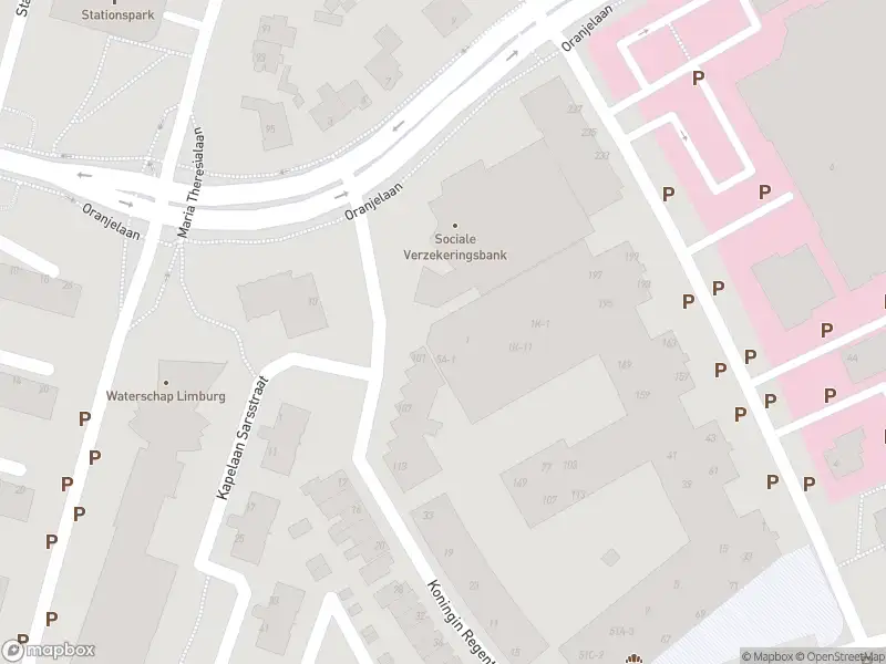 Ambulance met grote spoed naar de Laurentiusplein in Roermond