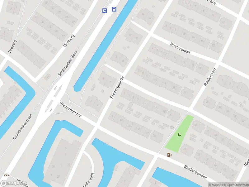 Ambulance met grote spoed naar de Riedermeet in Barendrecht