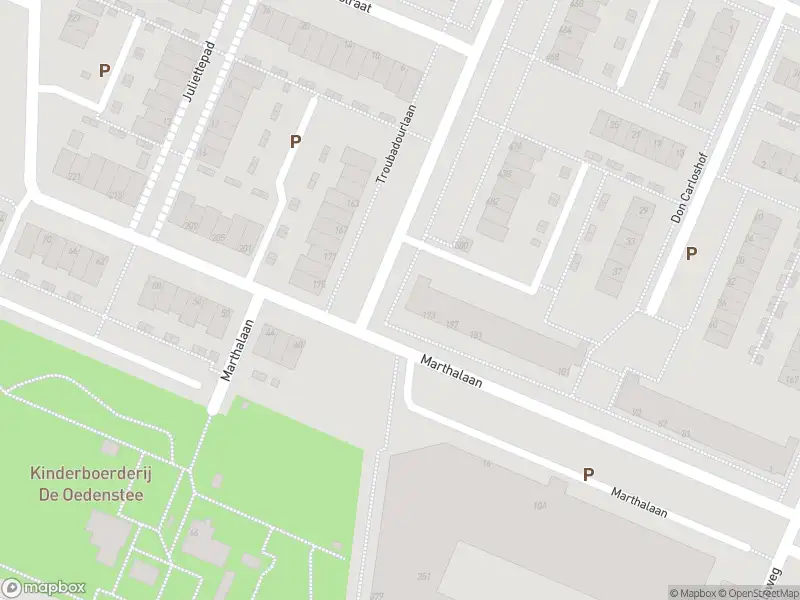 Ambulance met gepaste spoed naar de Marthalaan in Hoogvliet Rotterdam