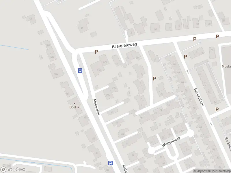 Ambulance met grote spoed naar de Molendijk in Klaaswaal