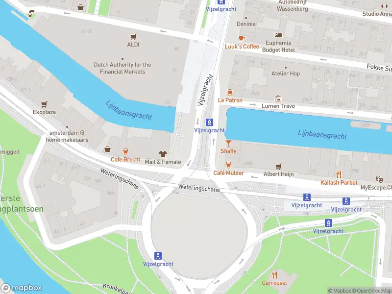 Ambulance met gepaste spoed naar de Nieuwe Vijzelstraat in Amsterdam