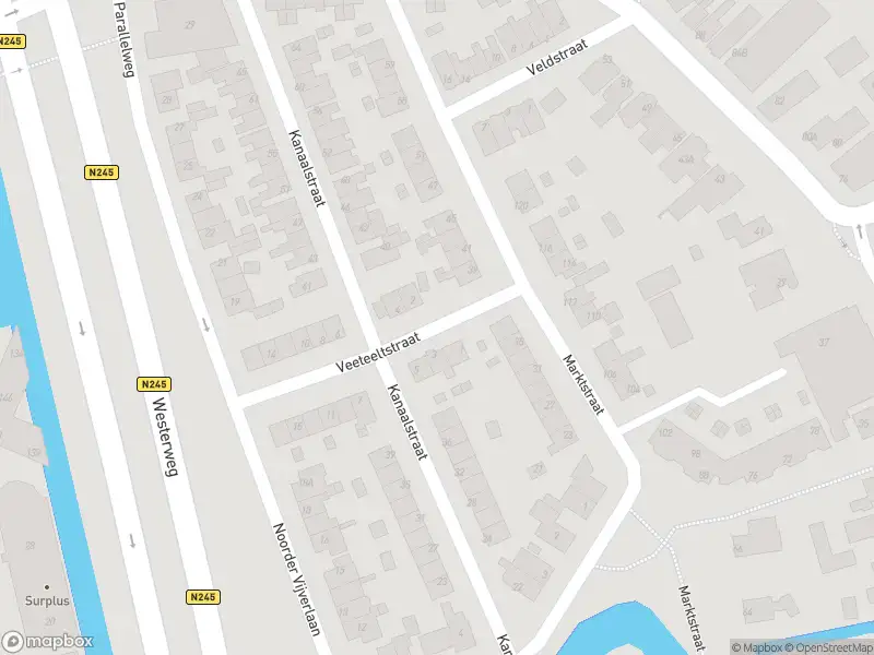 Ambulance met grote spoed naar de Veeteeltstraat in Schagen