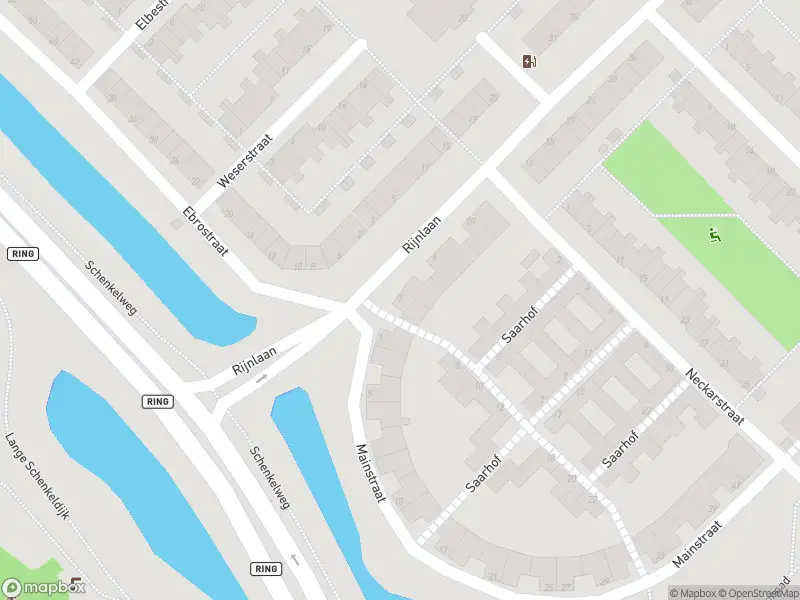 Ambulance met grote spoed naar de Rijnlaan in Spijkenisse