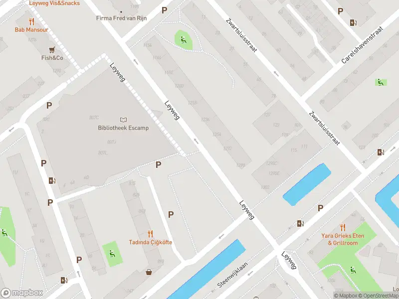 Ambulance met gepaste spoed naar de Vriezenveenstraat in 's-Gravenhage