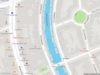 Ambulance met grote spoed naar de Potgieterstraat in Amsterdam