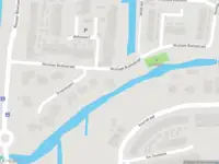 Ambulance met grote spoed naar de Groenezoom in Lekkerkerk