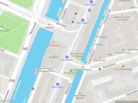 Ambulance met gepaste spoed naar de Marnixplein in Amsterdam