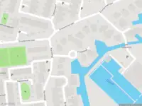 Ambulance met grote spoed naar de Fregatwal in Leiden