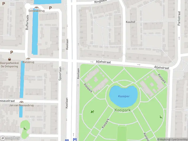 Ambulance met gepaste spoed naar de Kooipark in Leiden