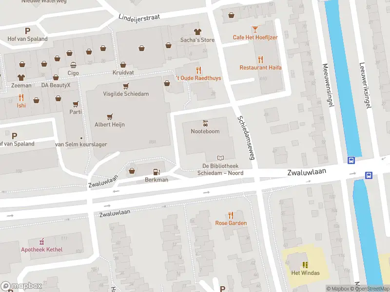 Ambulance met gepaste spoed naar de Zwaluwlaan in Schiedam