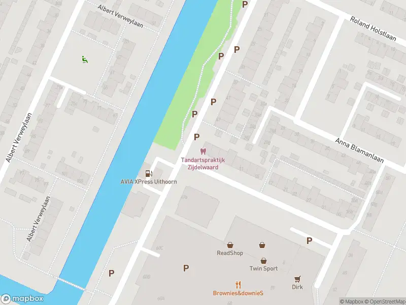 Ambulance met grote spoed naar de Anne Franklaan in Uithoorn