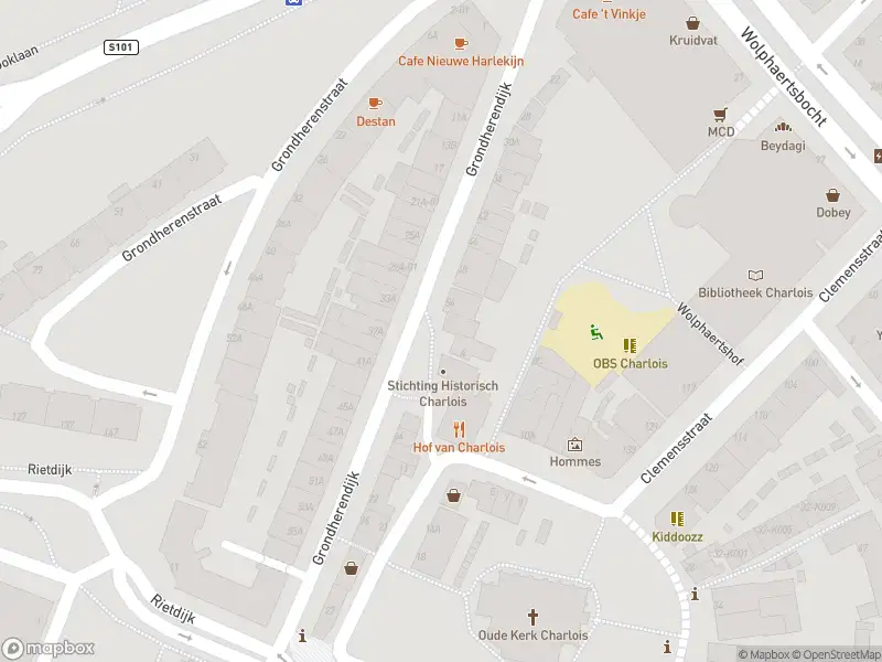 Ambulance met grote spoed naar de Grondherendijk in Rotterdam