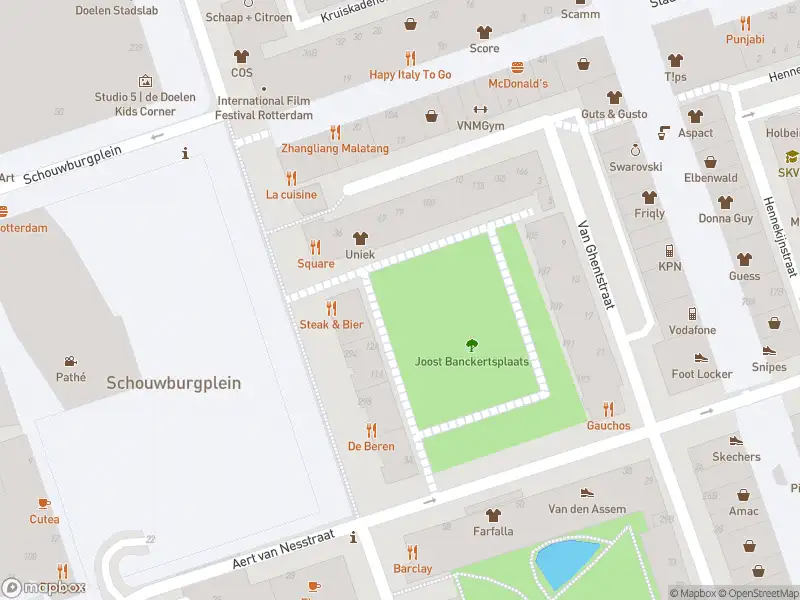 Ambulance met grote spoed naar de Joost Banckertsplaats in Rotterdam